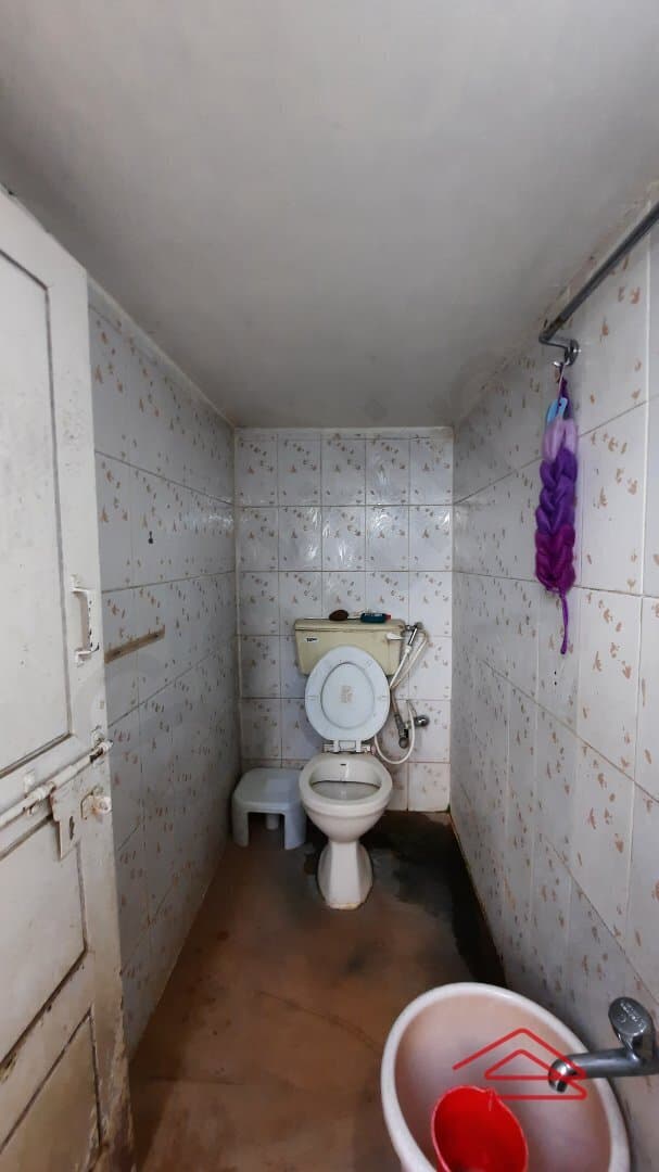 Sub Unit : servantBathrooms 1