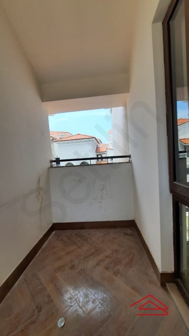 Balcony 3