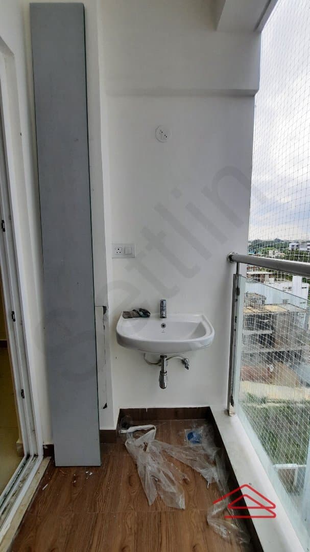 Balcony 4