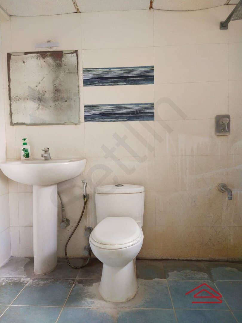 Bathroom 4