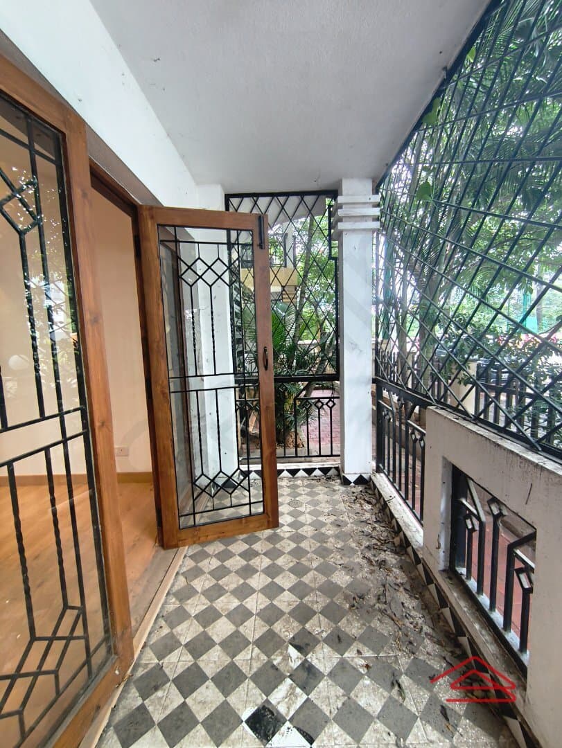 Balcony 2