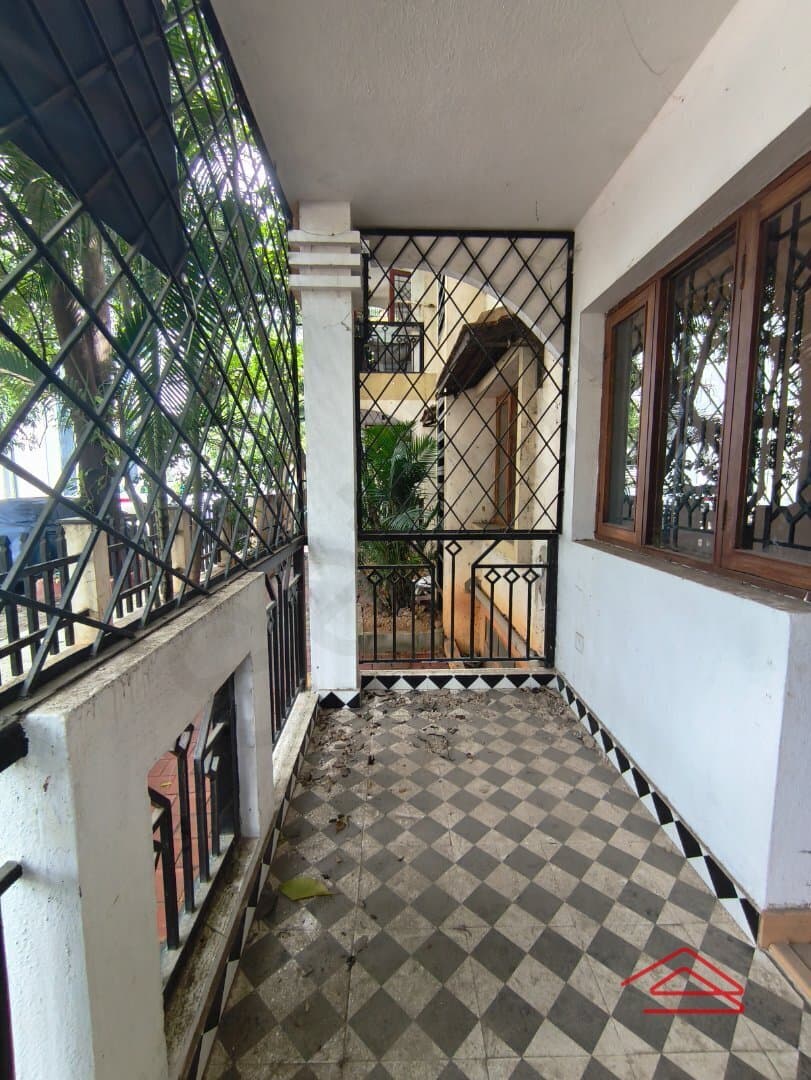 Balcony 1