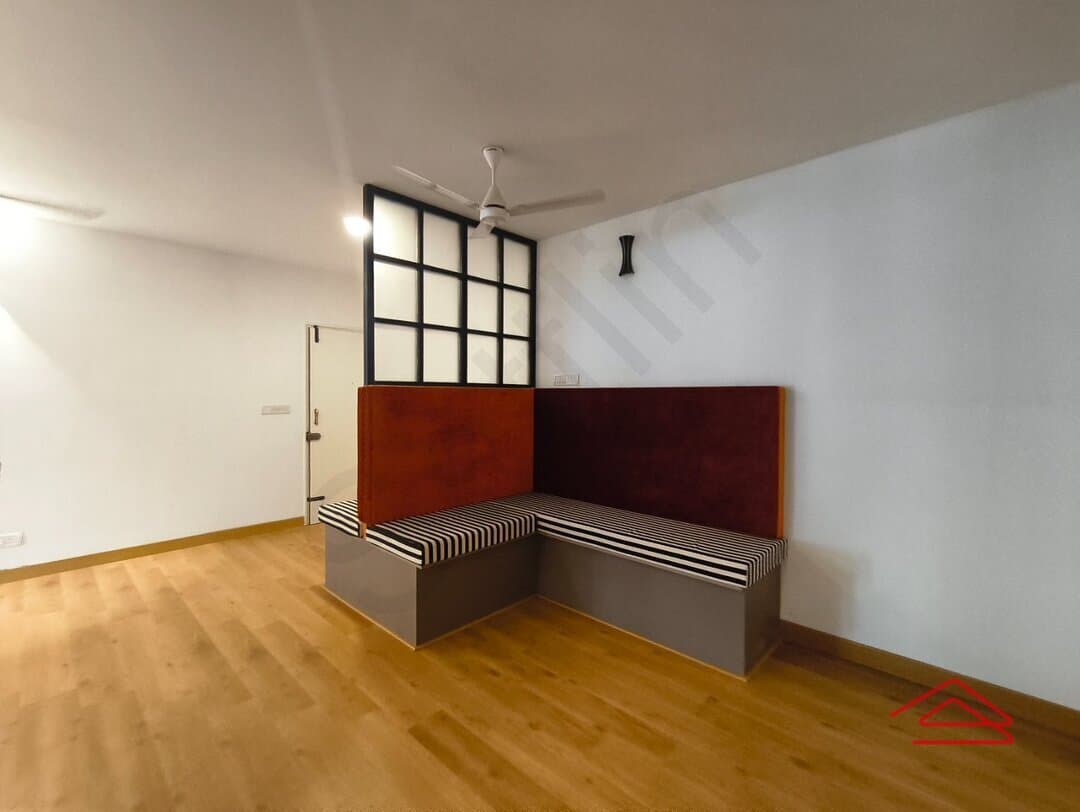 Hall 1