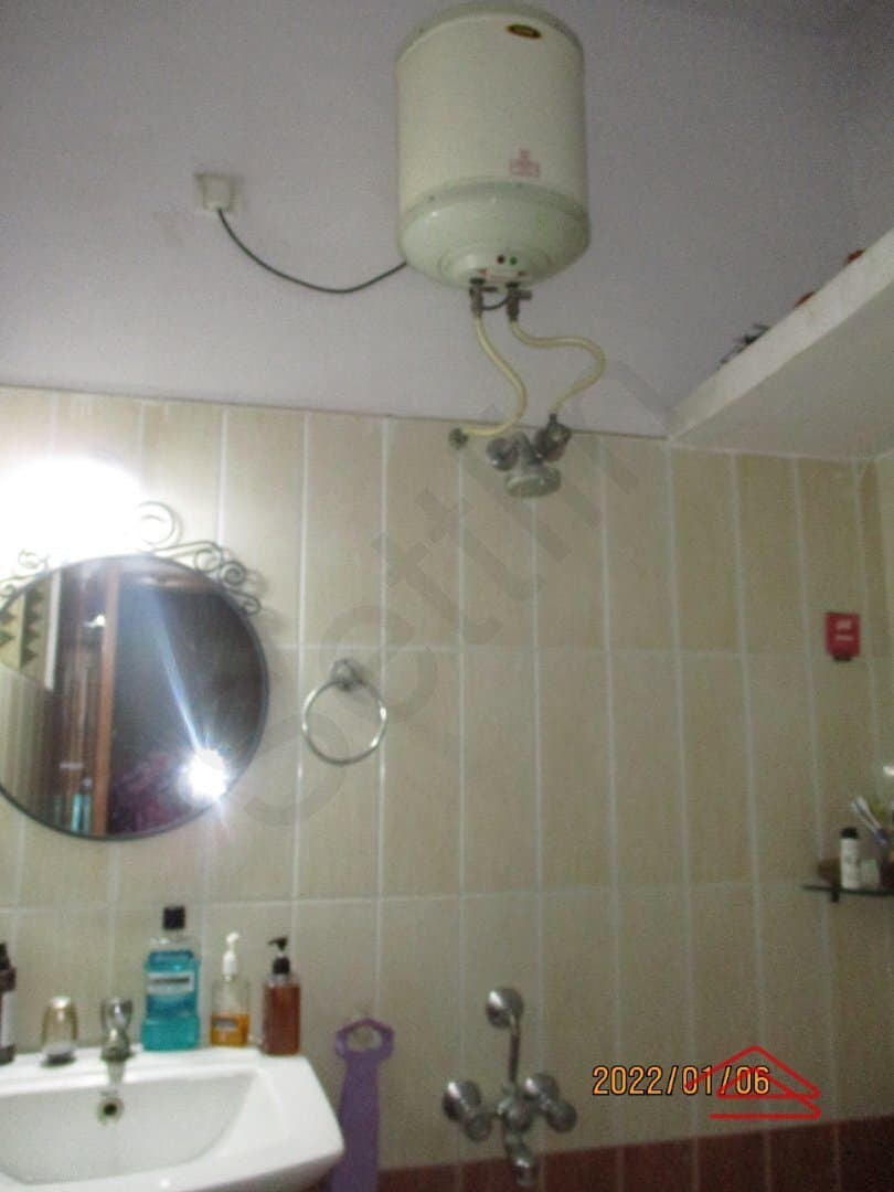 Sub Unit : bathrooms 3