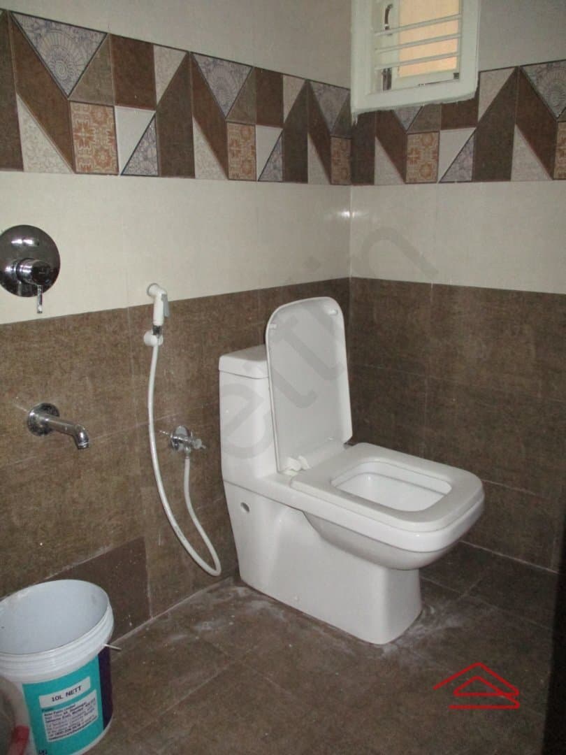 Sub Unit : bathrooms 1