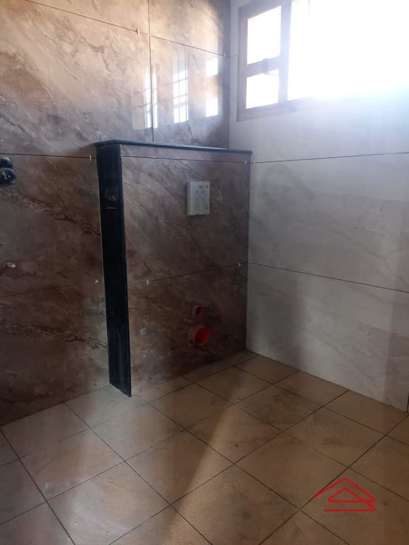 bathrooms 4