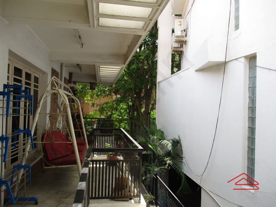 balconies 1