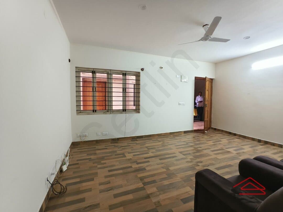 Hall 1