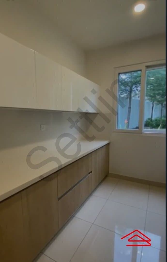 Kitchen 1