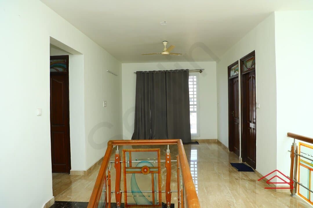 Hall 2