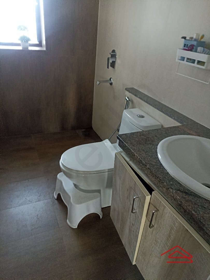 Bathroom 4