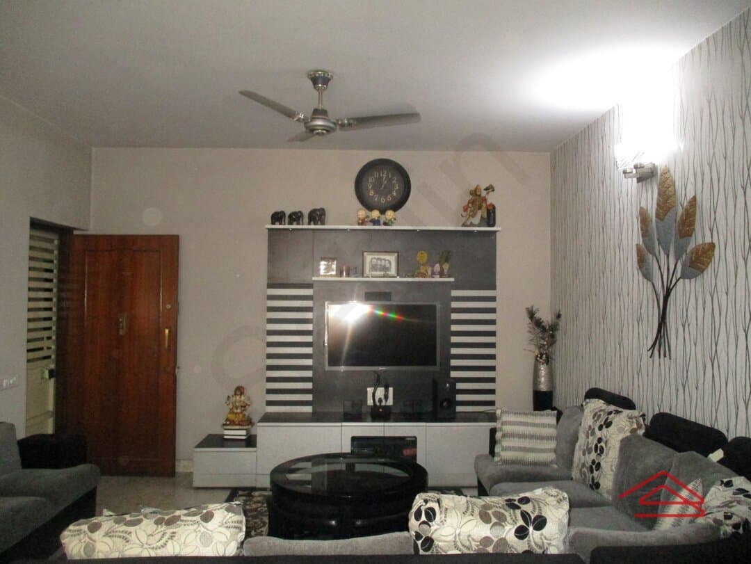 Hall 1