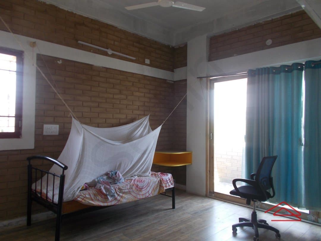 bedrooms 2