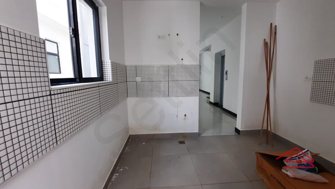 Kitchen 1