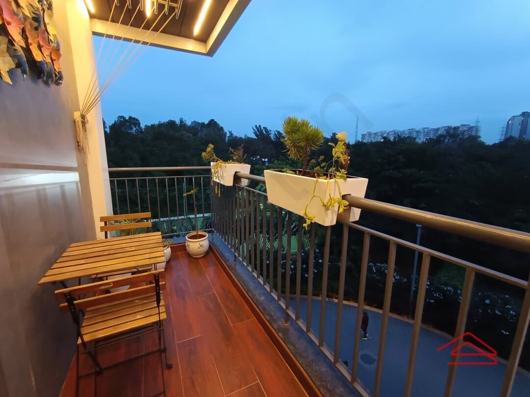 Balcony 2
