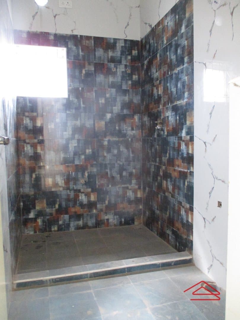 bathroom 4