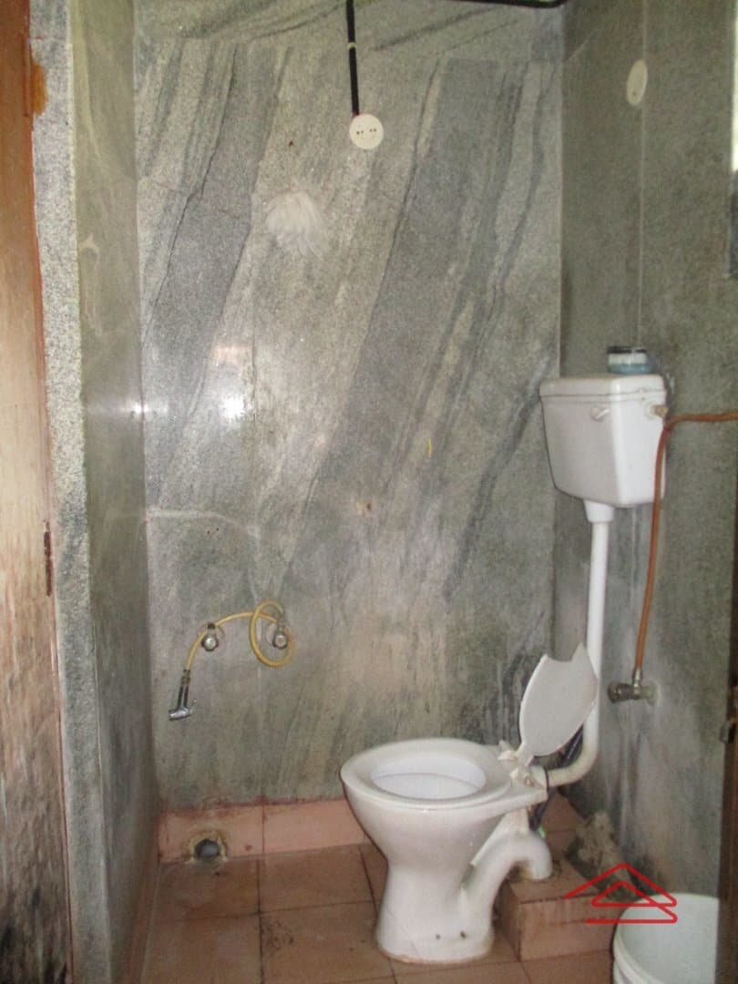 Sub Unit : bathrooms 1