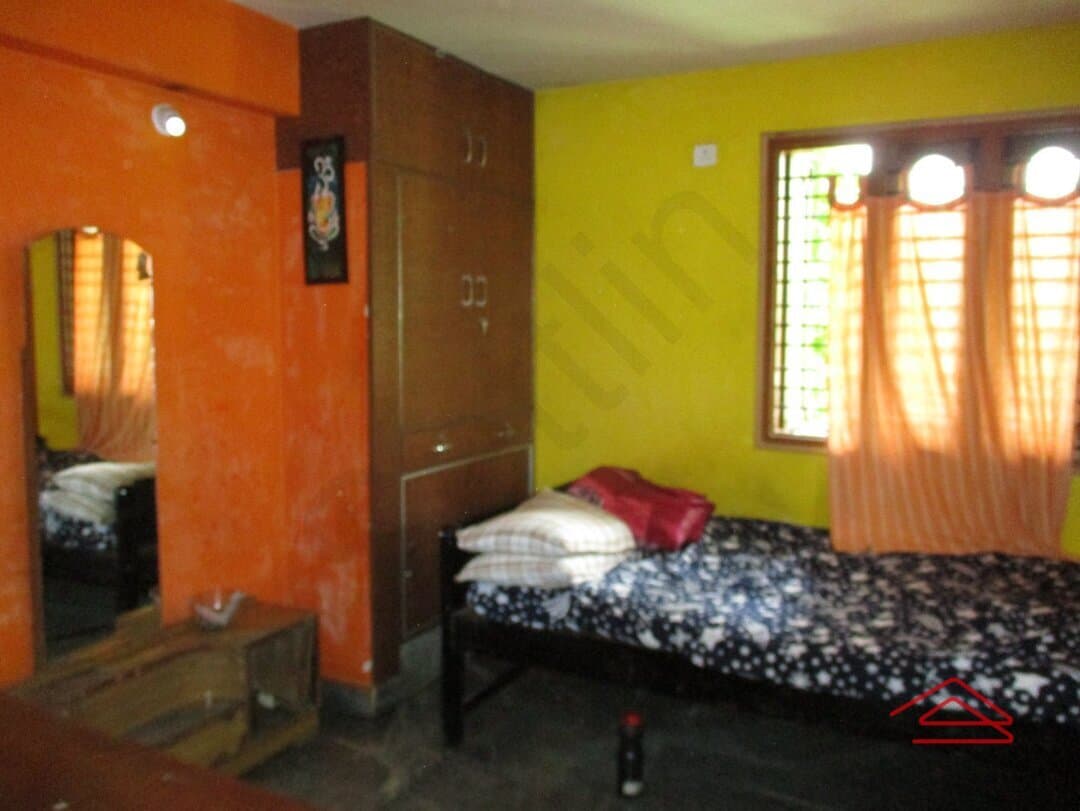 Sub Unit : bedrooms 4