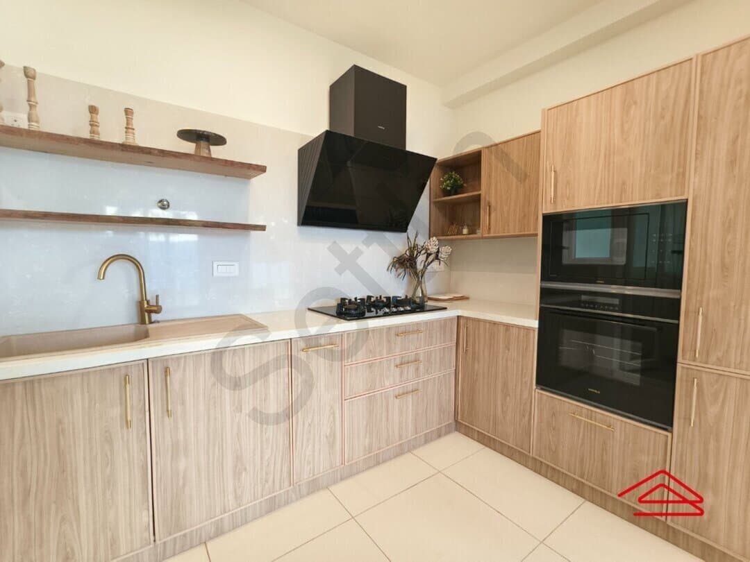 Kitchen 1