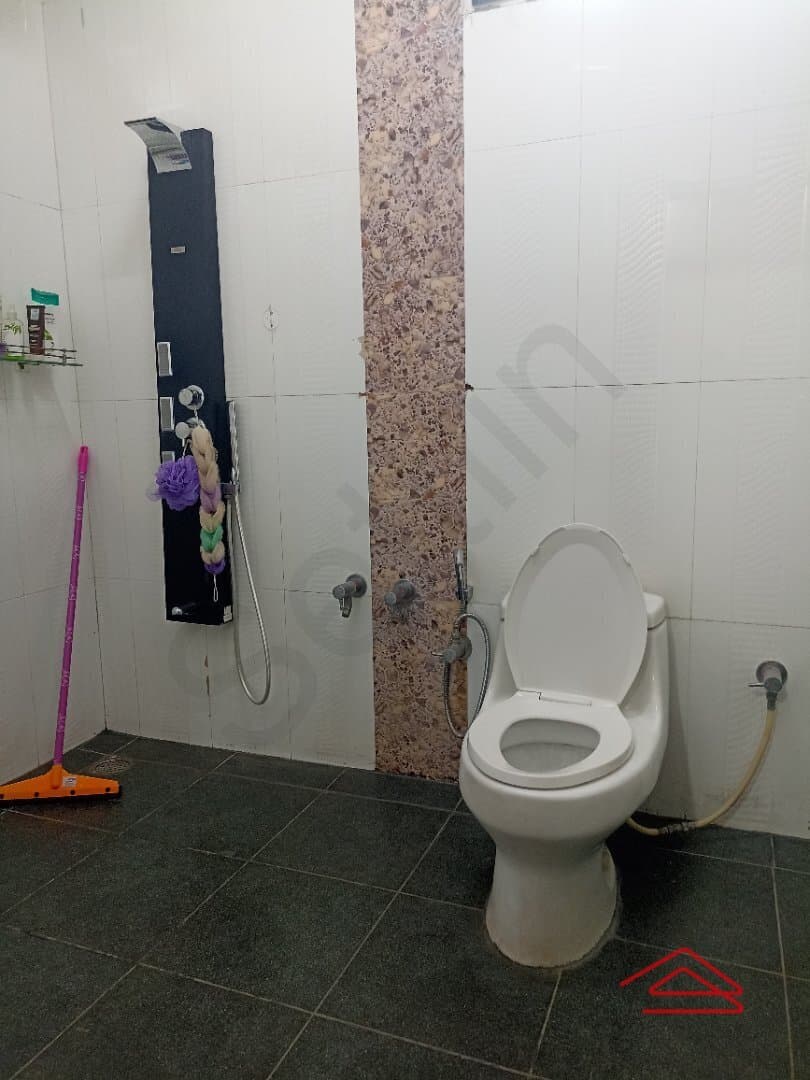 Bathroom 4