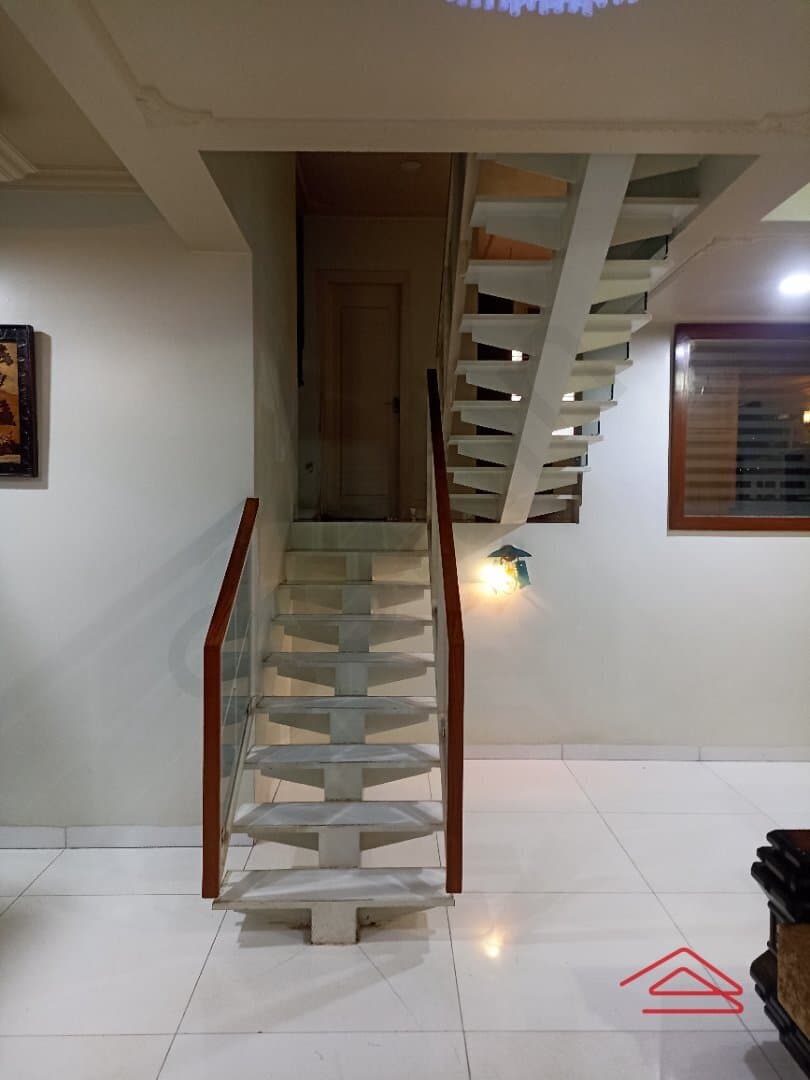 Hall 1