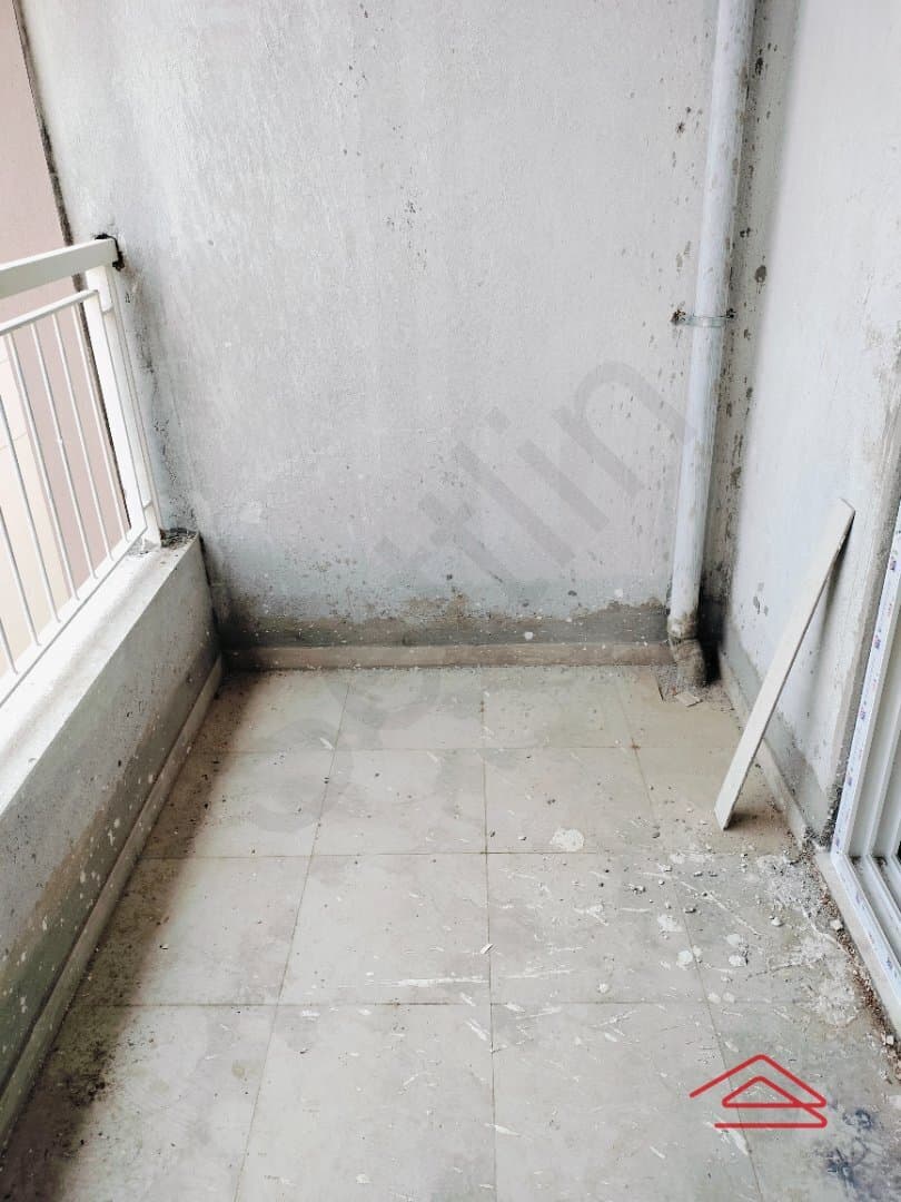 Balcony 2