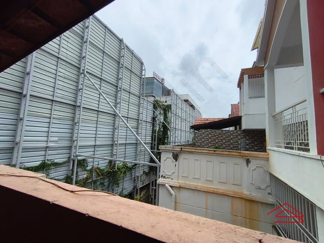 Balcony 1