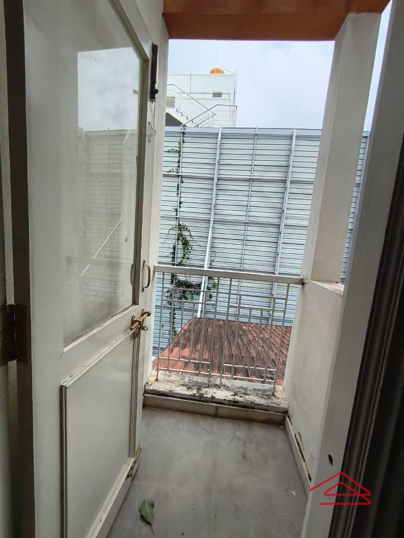 Balcony 2