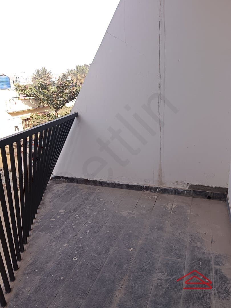 Balcony 3