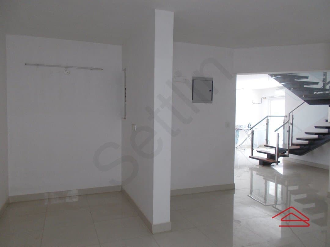 Hall 1