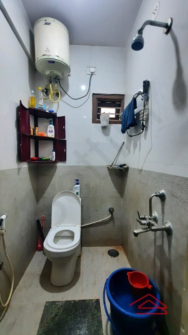 Sub Unit : bathrooms 1