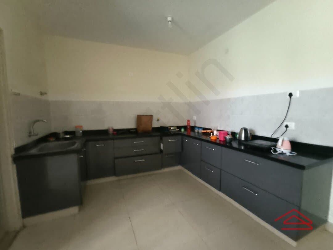 Kitchen 1