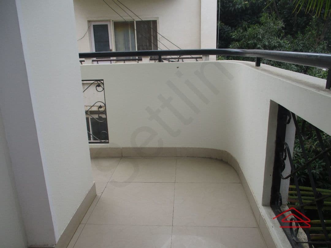 Balcony 3