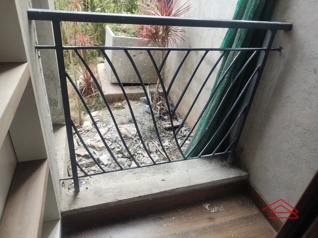 Balcony 3
