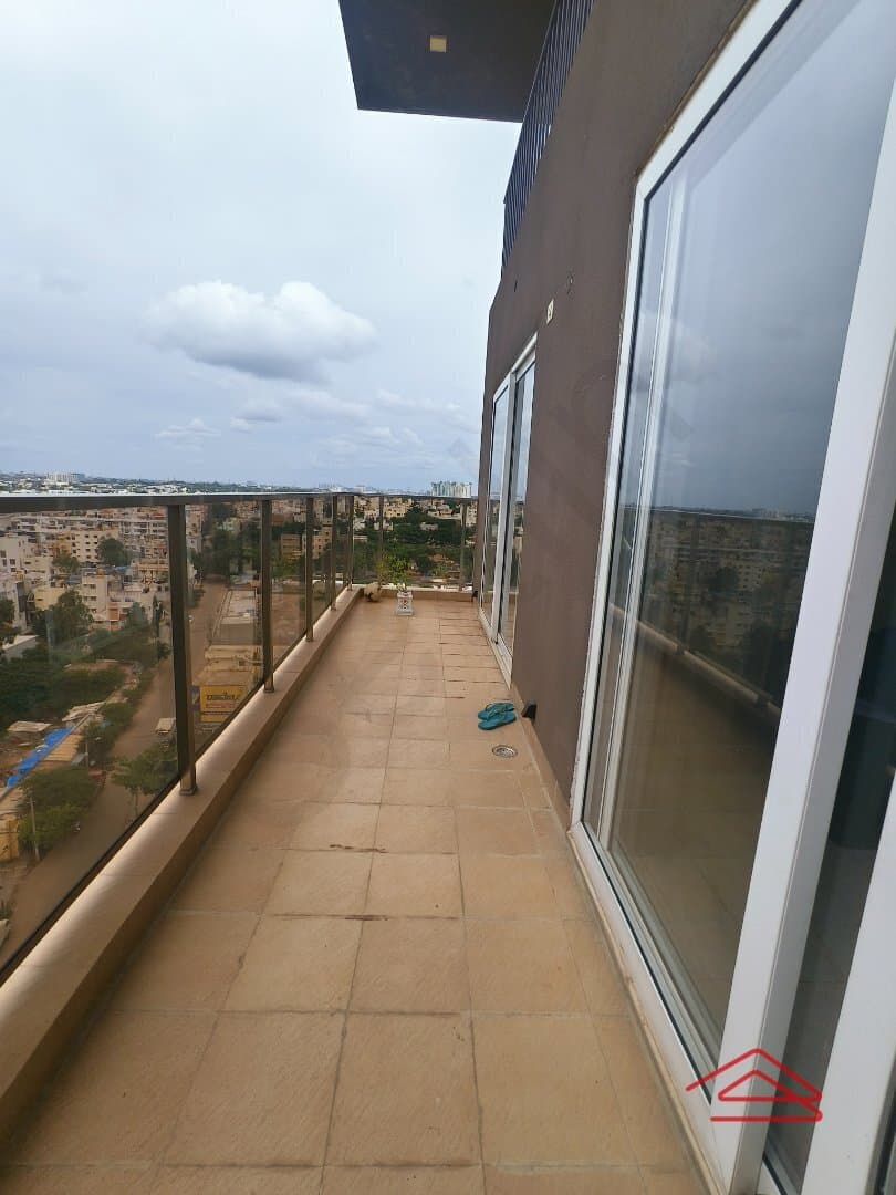 Balcony 2