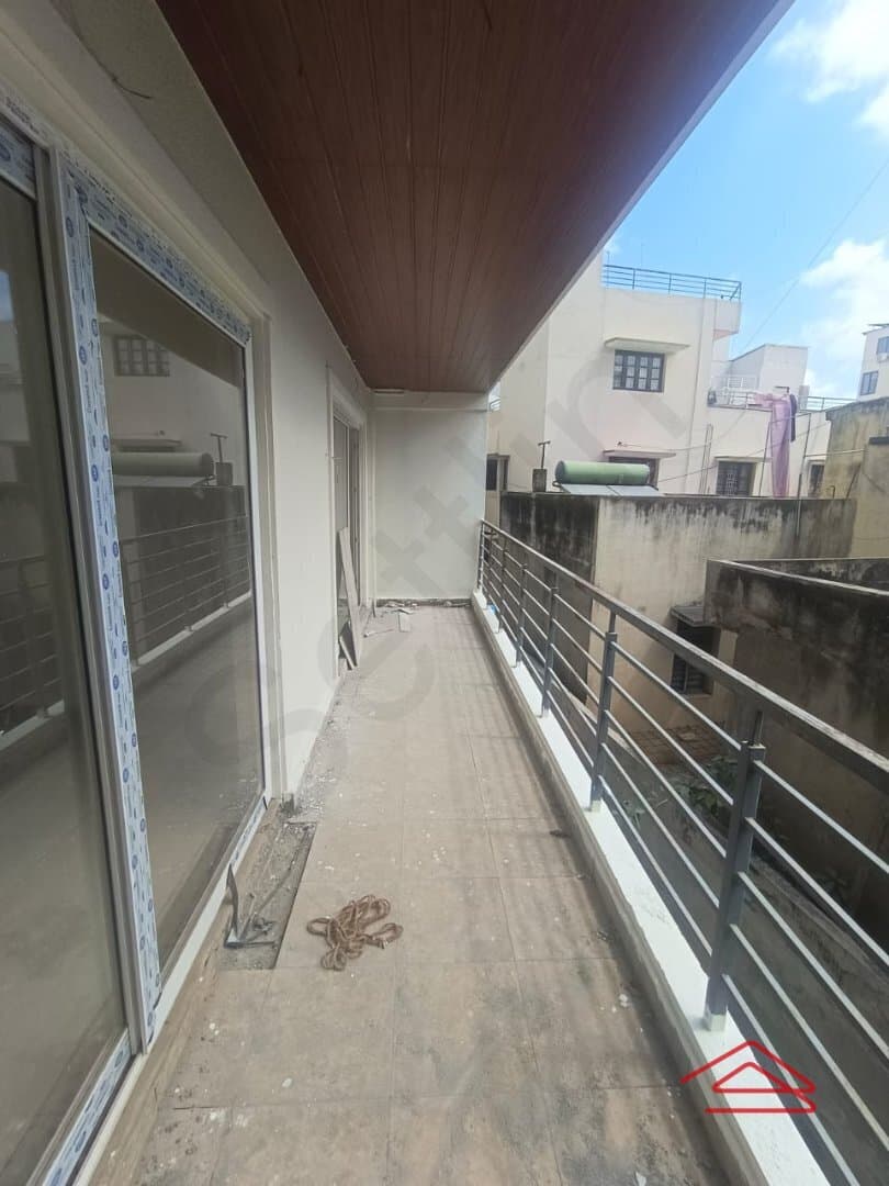 Balcony 3