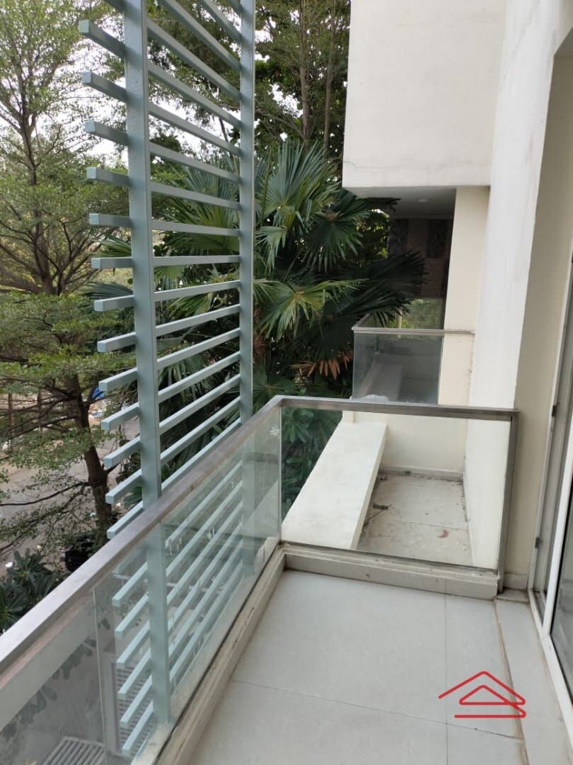 Balcony 3