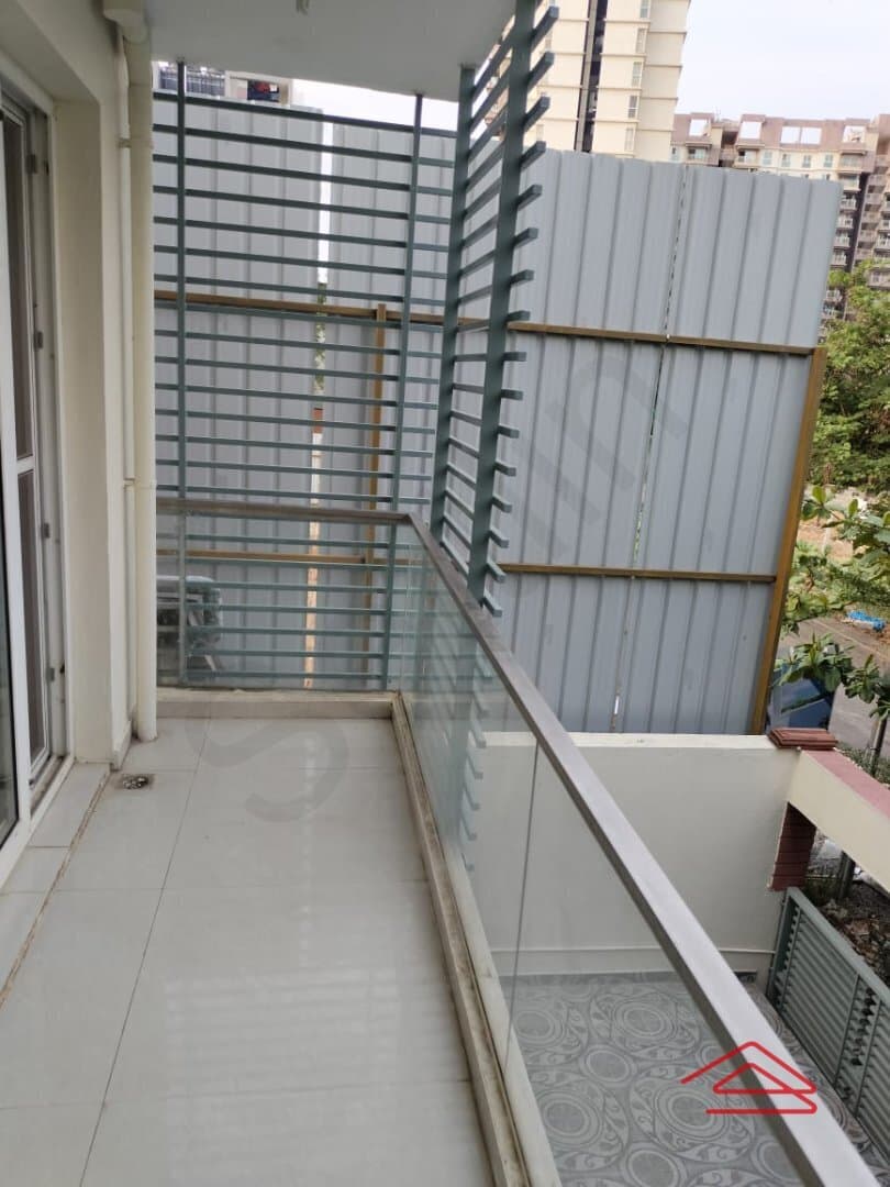 Balcony 2