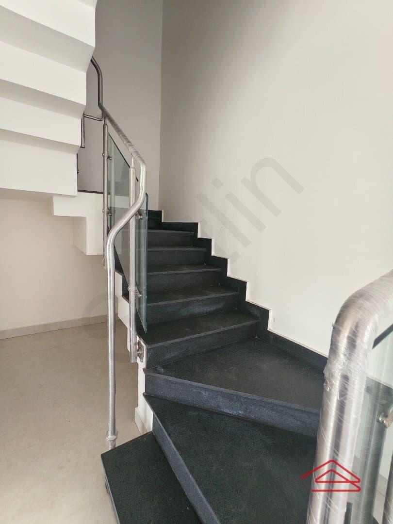 Hall 1