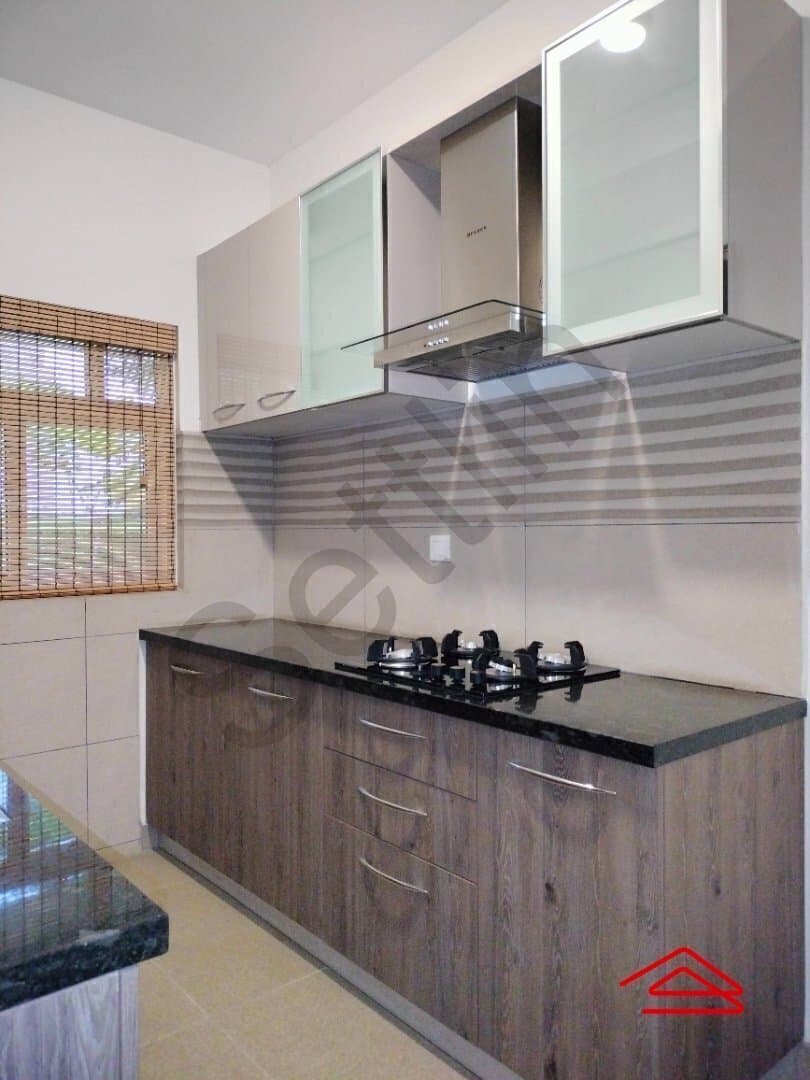 Kitchen 1