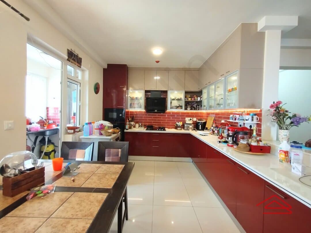 Kitchen 1