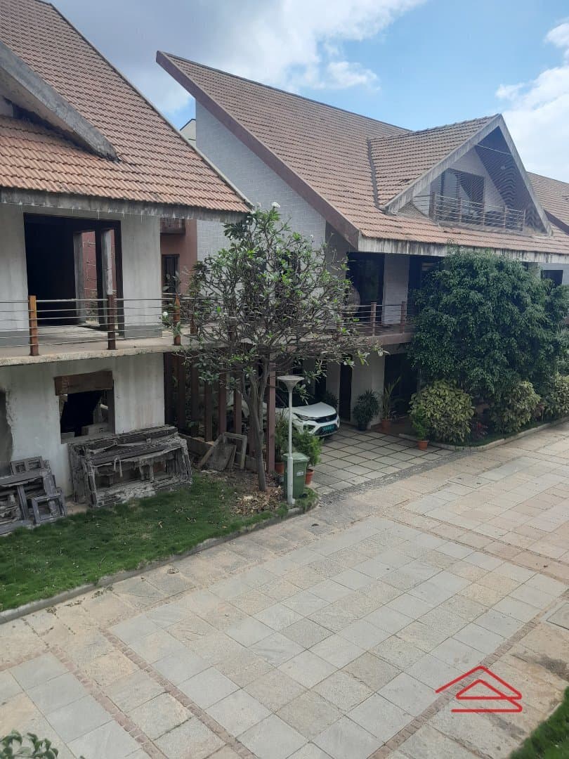 Balcony 1