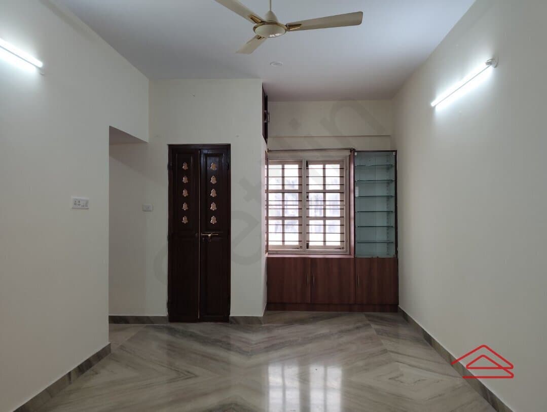 Hall 1